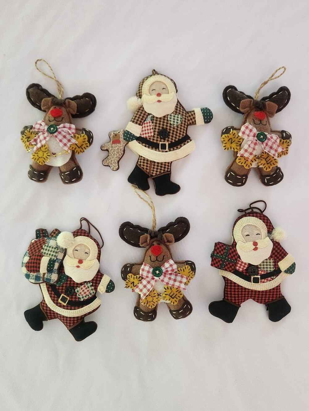 Set Of 6 Rustic Plush Fabric Christmas Ornaments 🎄